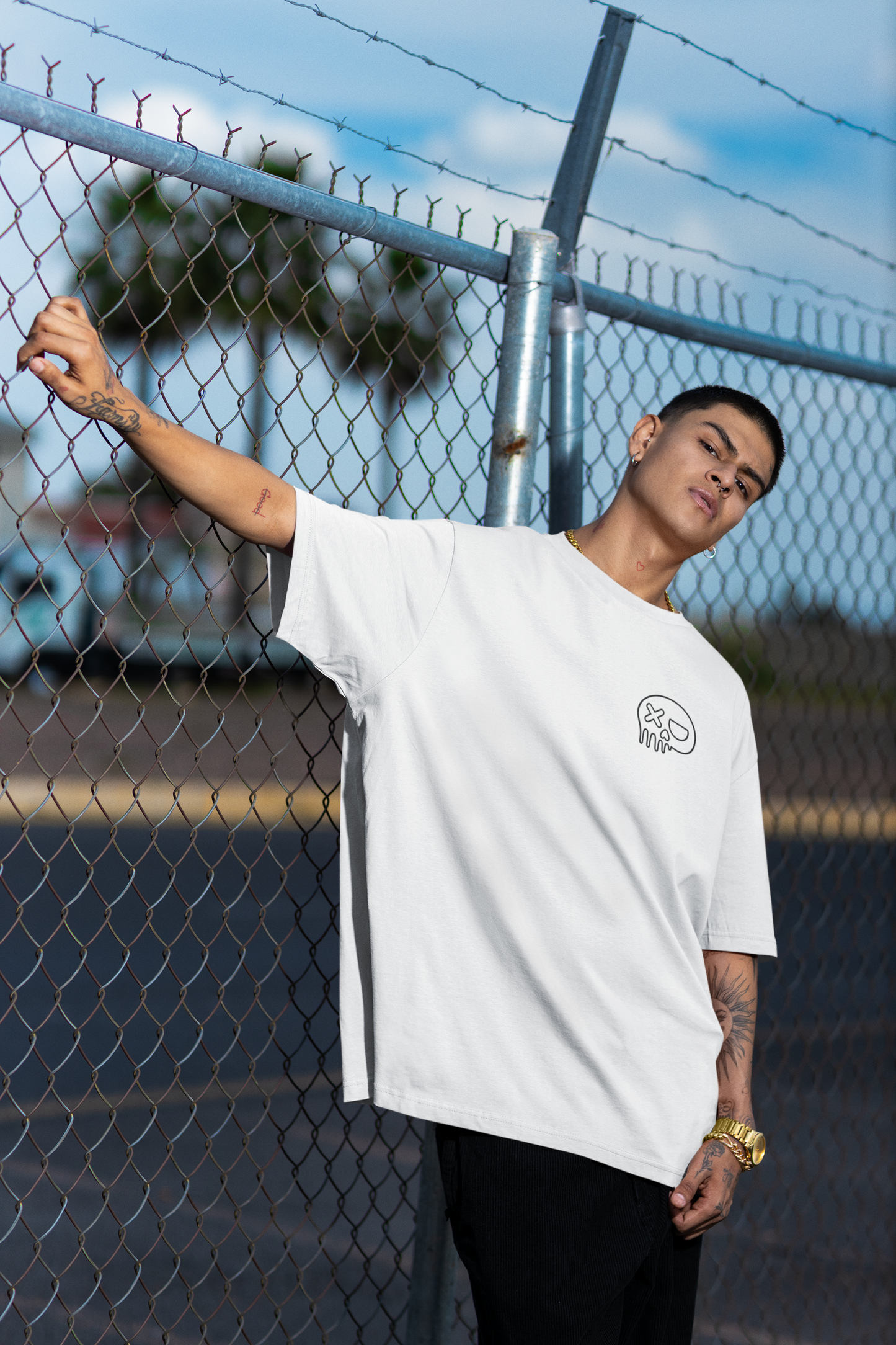 MALO BORDADO - CAMISETA OVERSIZED